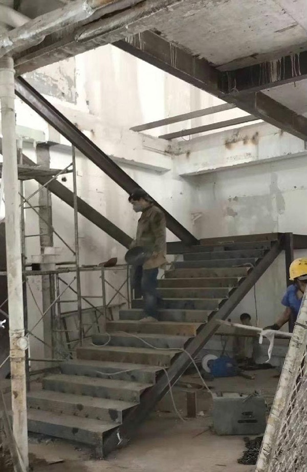 阳区双井艾儿思美国幼稚园结构加固及新增钢结构楼梯工程